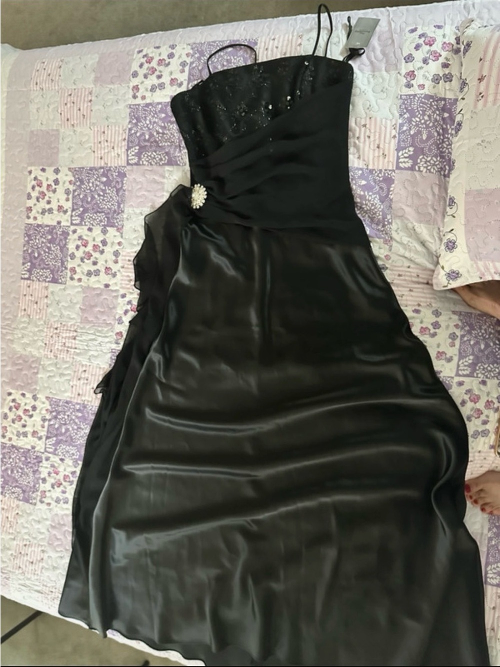 Samantha Thavasa Black Strapless Evening Gown with Brooch